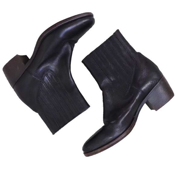 SOLD X UGG Collection Leather Heeled Boots - Picture 3 of 8